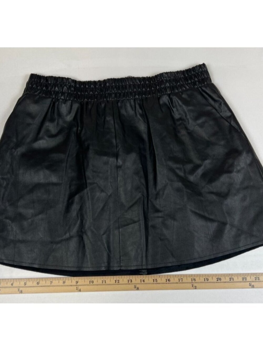 BCBGMAXAZRIA Women Size L Black Laika Faux Leather Mini Skirt Elastic Waist - Picture 4 of 8